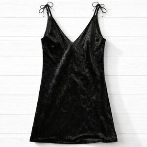 NWT Native Daughters Elegant Black Velvet Slip Dress – Pearl Back Detail Min Lux